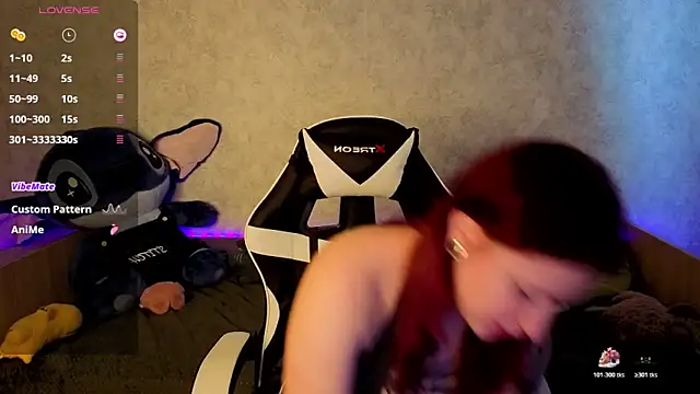 Mini Lady1 online show from 11-13-25, 07:51