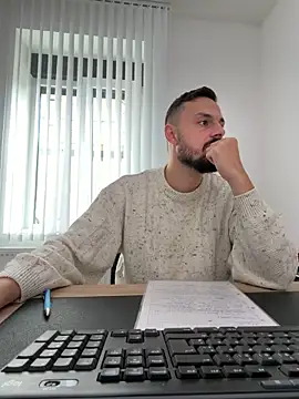 yourdreamboy17 online show from 06-15-26, 08:49