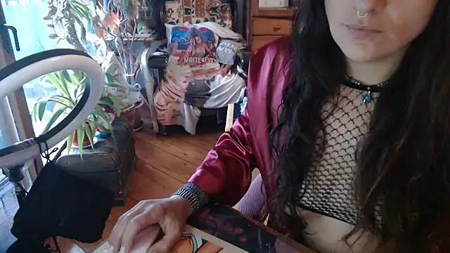 Snapshot of Maite4ever chatting on 11-15-25, 03:30 Maite4ever online show from 11-15-25, 03:30