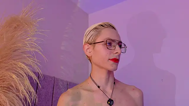 Snapshot of liiamluna_ chatting on 02-23-26, 09:39 liiamluna online show from 02-23-26, 09:39