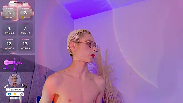 Snapshot of liiamluna_ chatting on 02-26-26, 09:30 liiamluna online show from 02-26-26, 09:30