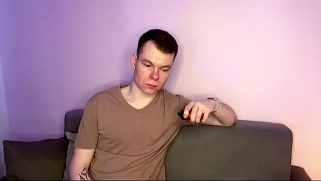 julielourens online show from 03-11-26, 07:36