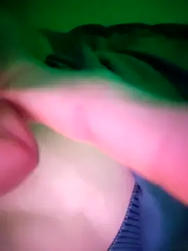 Snapshot of MrThomas31 chatting on 03-22-26, 02:37 MrThomas31 online show from 03-22-26, 02:37