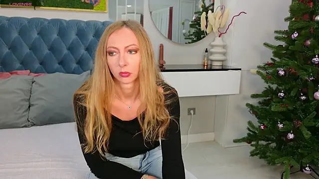 SiennaPierce online show from 12-20-25, 05:03