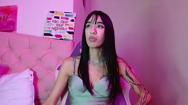 London Sophia19 online show from 09-19-25, 03:19