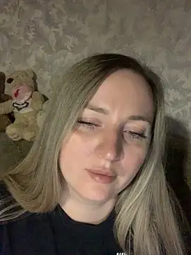 Snapshot of hotsteacher chatting on 10-18-25, 10:54 hotsteacher online show from 10-18-25, 10:54