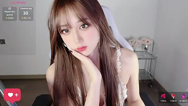 OwQoll online show from 10-15-25, 09:37