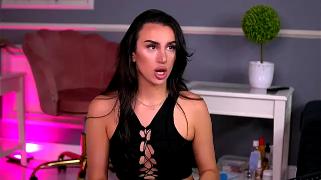 LucyxRios online show from 09-12-25, 09:15