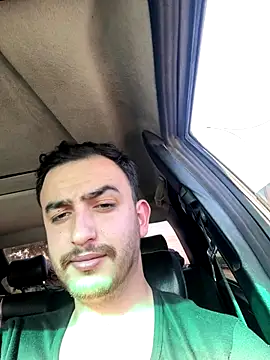 Snapshot of cihan_4141 chatting on 11-01-25, 11:34 cihan 4141 online show from 11-01-25, 11:34