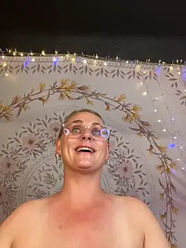 BossMomma0387 online show from 05-13-26, 03:15