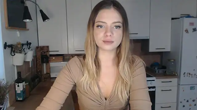 Snapshot of BuffyxLUST chatting on 09-30-25, 07:02 BuffyxLUST online show from 09-30-25, 07:02