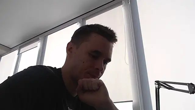 FreddyBredi online show from 10-22-25, 08:47