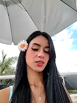 Juliana Xander online show from 10-24-25, 02:13