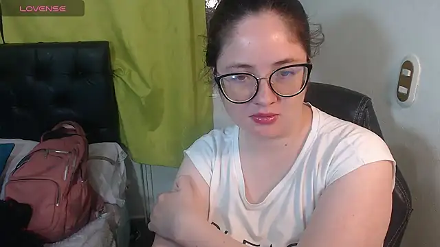 KrystalAdams online show from 04-09-26, 01:16