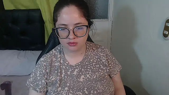 KrystalAdams online show from 04-10-26, 01:27