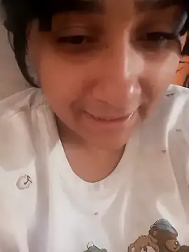 Snapshot of srtsara chatting on 02-10-26, 11:25 srtsara online show from 02-10-26, 11:25