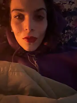 Snapshot of refem9 chatting on 10-29-25, 08:43 refem9 online show from 10-29-25, 08:43