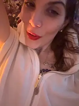 Snapshot of refem9 chatting on 10-30-25, 06:19 refem9 online show from 10-30-25, 06:19