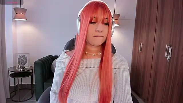 DANDARA THOM online show from 09-17-25, 07:26