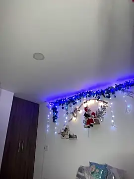 Vaneza G1 online show from 12-23-25, 04:21