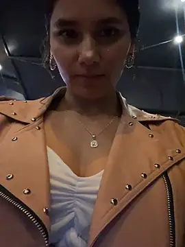 Snapshot of Vaneza_G1 chatting on 03-14-26, 04:07 Vaneza G1 online show from 03-14-26, 04:07