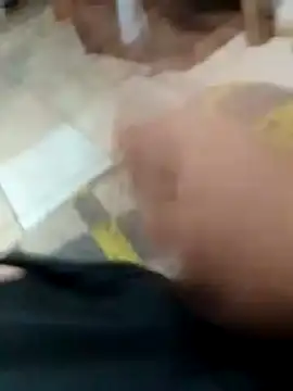 Snapshot of luca12z chatting on 10-30-25, 11:05 luca12z online show from 10-30-25, 11:05