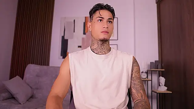 AxelVilla  online show from 09-13-25, 04:18