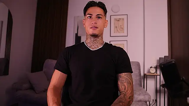 AxelVilla  online show from 09-19-25, 08:09