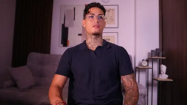 AxelVilla  online show from 09-27-25, 08:47