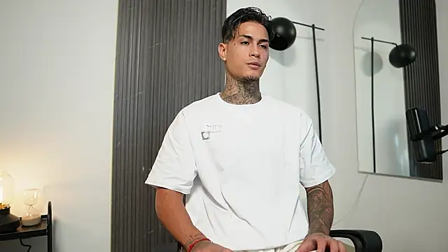 AxelVilla  online show from 09-30-25, 08:14