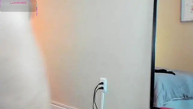 isabella milf  online show from 09-19-25, 07:03