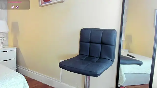 isabella milf  online show from 09-25-25, 07:06