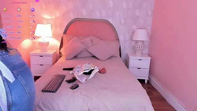 isabella milf  online show from 05-11-26, 07:11