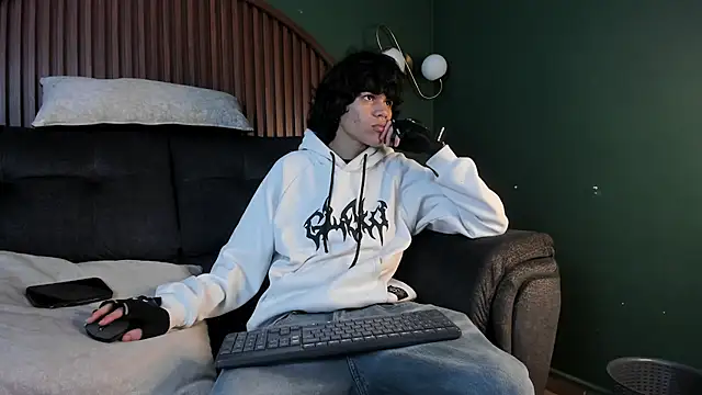 Diamond twink online show from 07-12-26, 05:42