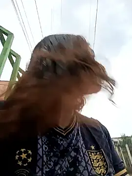 Snapshot of Alis_1327 chatting on 09-17-25, 10:00 Alis 1327 online show from 09-17-25, 10:00