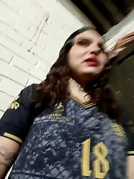 Snapshot of Alis_1327 chatting on 09-28-25, 11:32 Alis 1327 online show from 09-28-25, 11:32