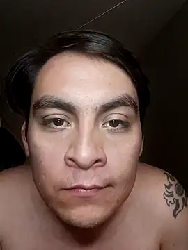 Snapshot of Ravenvodka chatting on 09-22-25, 08:33 Ravenvodka online show from 09-22-25, 08:33