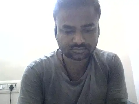 sree4143 online show from 09-13-25, 04:07