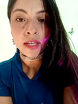 Snapshot of Fox_Roxxan chatting on 11-03-25, 01:19 Fox Roxxan online show from 11-03-25, 01:19