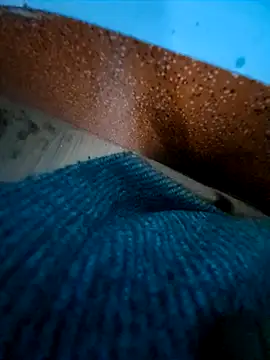 Tamilpayan00 online show from 04-11-26, 04:44