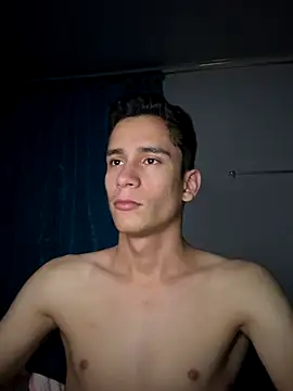 Max24553 online show from 12-21-25, 02:08