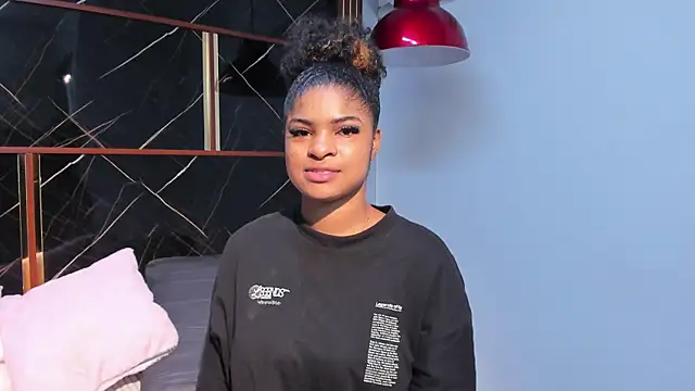 HannyThompson online show from 11-18-25, 12:31