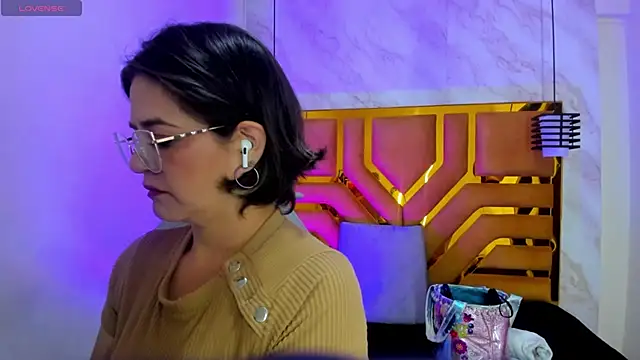 Luciifeer  online show from 10-15-25, 06:52