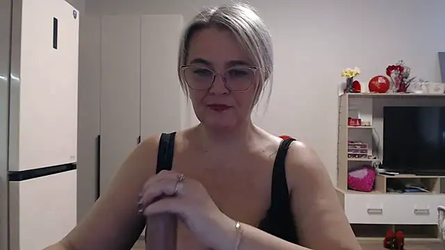 EleanoraDream online show from 05-08-26, 09:58