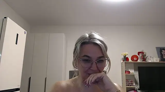 EleanoraDream online show from 05-09-26, 05:18