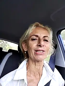 Snapshot of clarabell4 chatting on 09-25-25, 06:28 clarabell4 online show from 09-25-25, 06:28