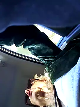 Snapshot of clarabell4 chatting on 11-12-25, 07:31 clarabell4 online show from 11-12-25, 07:31