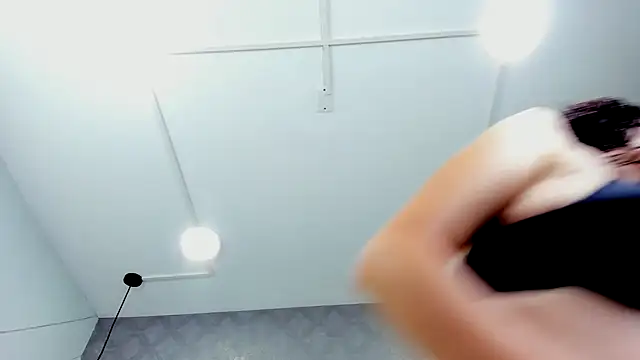 ThaliaCross online show from 09-26-25, 07:51