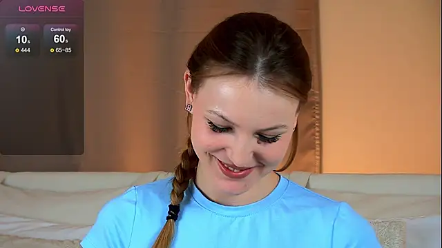 Snapshot of YungTessa chatting on 09-30-25, 04:56 YungTessa online show from 09-30-25, 04:56