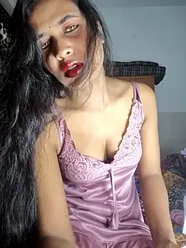 cute radhikaa online show from 09-12-25, 11:10